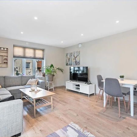 Stylish & Bright Penthouse - Office - 5 Star Location! Apartamento Egersund Exterior foto