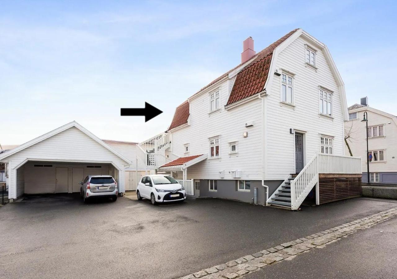 Stylish & Bright Penthouse - Office - 5 Star Location! Apartamento Egersund Exterior foto