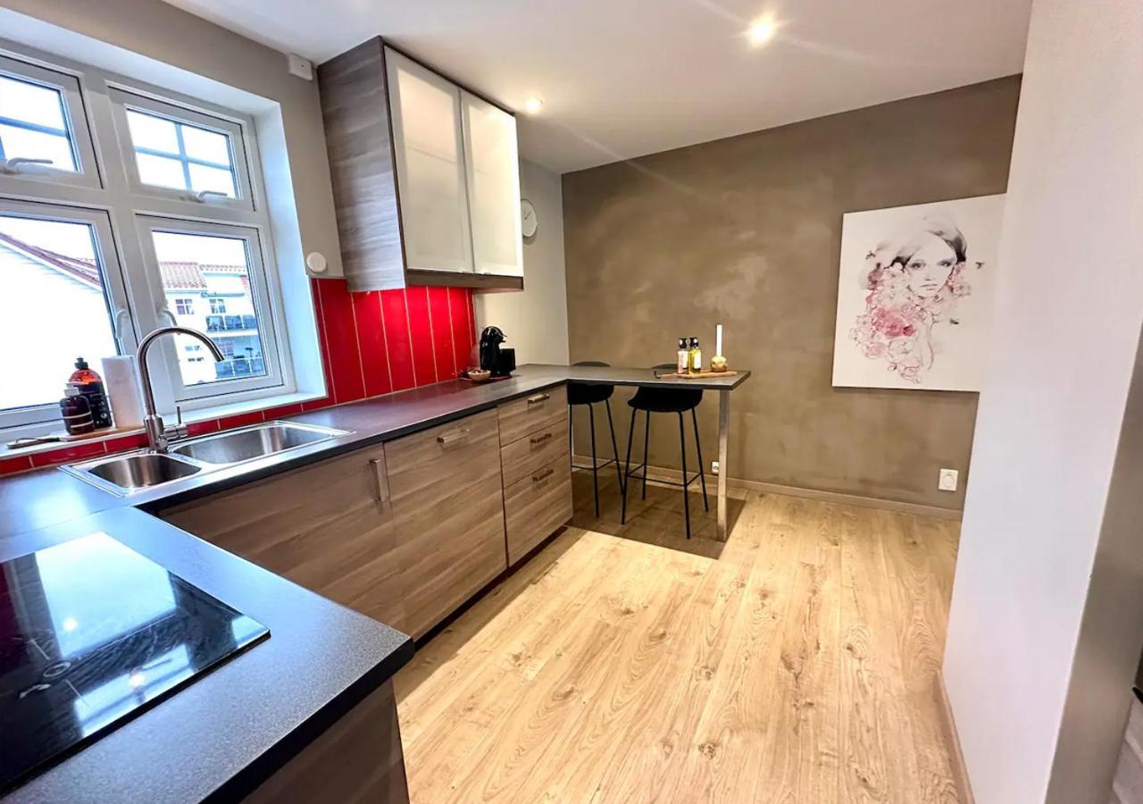 Stylish & Bright Penthouse - Office - 5 Star Location! Apartamento Egersund Exterior foto