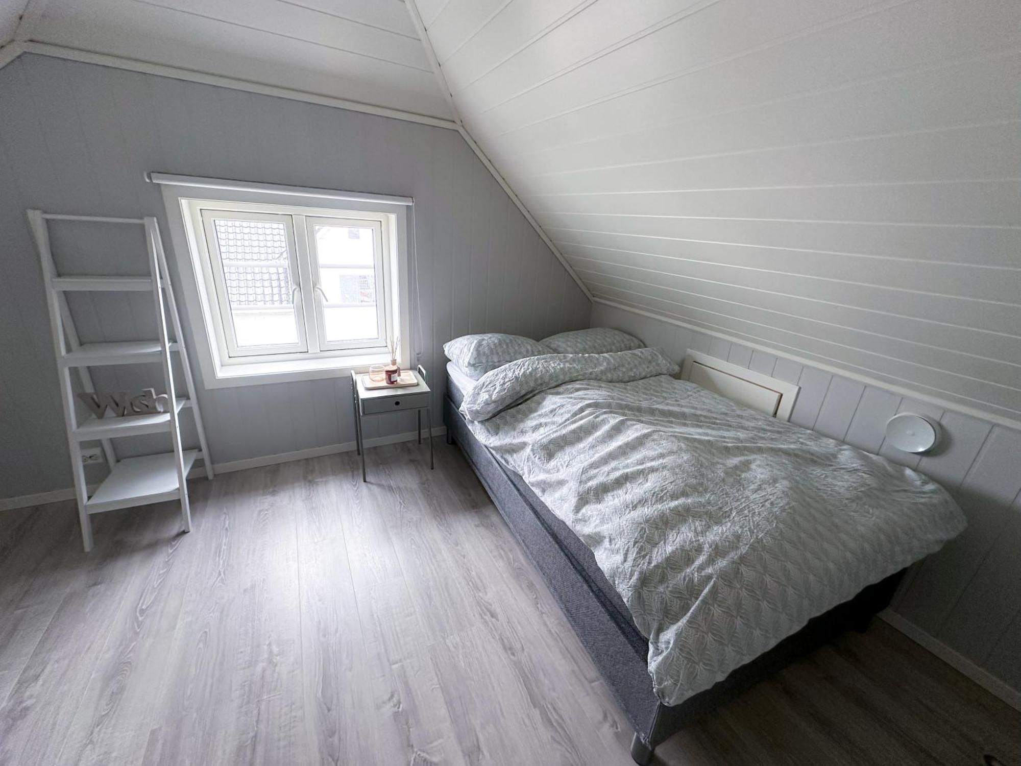 Stylish & Bright Penthouse - Office - 5 Star Location! Apartamento Egersund Exterior foto